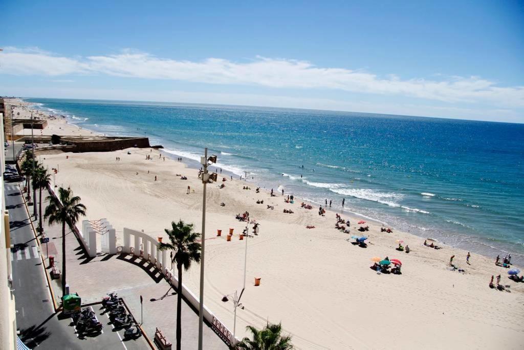 Apartament Piso Amplio Frente Al Mar En Pleno Paseo Maritimo. Kadyks Zewnętrze zdjęcie